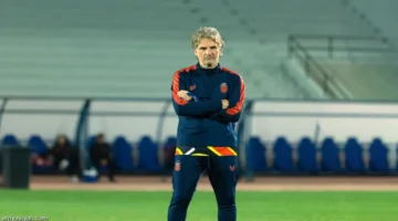 8 هزائم متتالية.. نادي الرياض يطيح بالمدرب كارينيو من منصبه بقرار مفاجئ